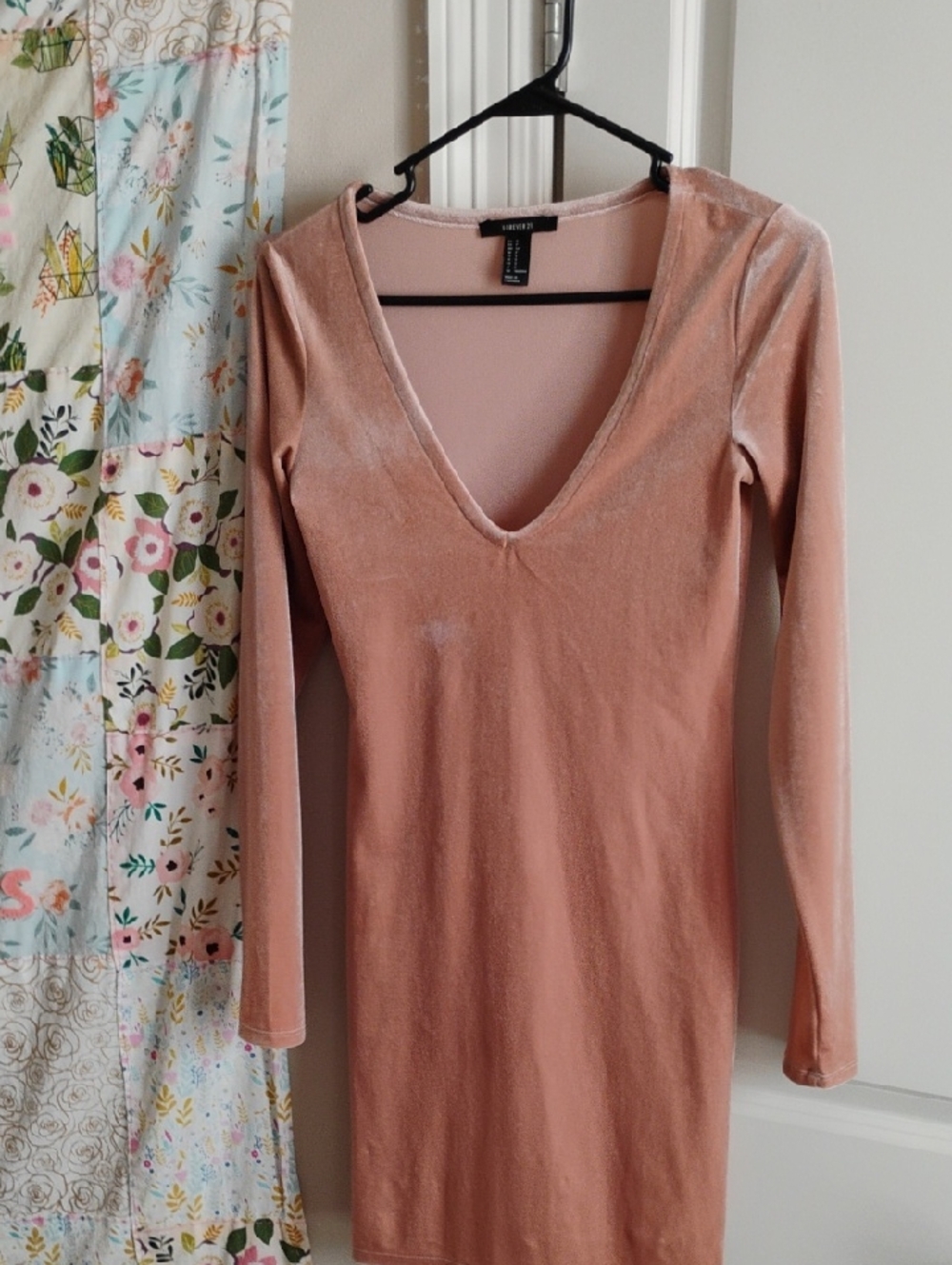 H&M Blush Velvet Long Sleeve Dress